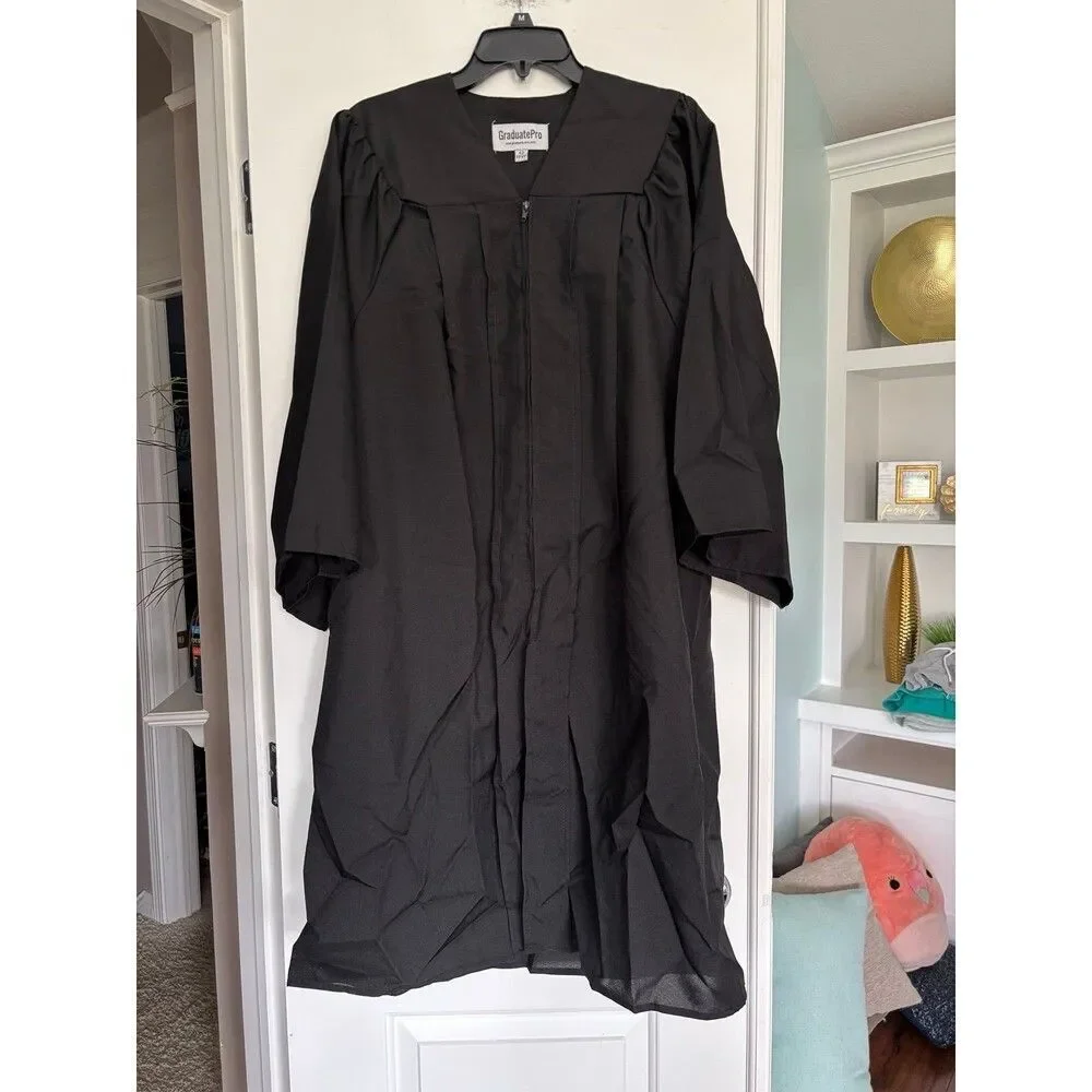Graduation Cap and Gown with 2025 Year Charm for College &High School, Unisex